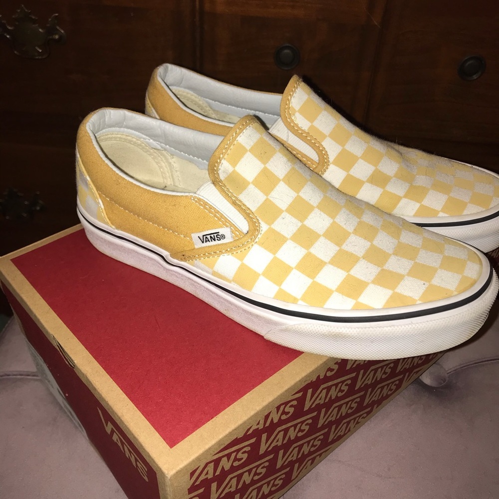 Yellow checkerboard vans☀️